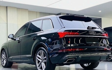 Audi Q7, 2024 год, 10 000 000 рублей, 4 фотография
