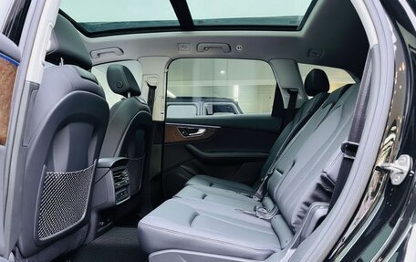 Audi Q7, 2024 год, 10 000 000 рублей, 14 фотография