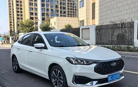 Ford Escort, 2021 год, 1 030 000 рублей, 3 фотография