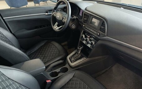 Hyundai Elantra VI рестайлинг, 2018 год, 1 350 000 рублей, 8 фотография