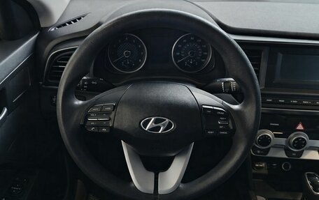 Hyundai Elantra VI рестайлинг, 2018 год, 1 350 000 рублей, 11 фотография