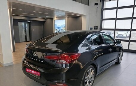 Hyundai Elantra VI рестайлинг, 2018 год, 1 350 000 рублей, 4 фотография