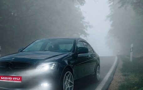 Mercedes-Benz C-Класс, 2008 год, 1 300 000 рублей, 1 фотография