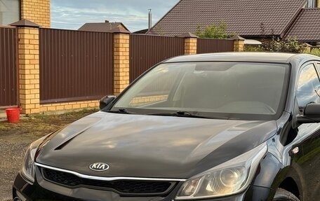 KIA Rio IV, 2019 год, 1 230 000 рублей, 1 фотография