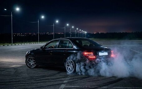 Mercedes-Benz C-Класс, 2008 год, 1 300 000 рублей, 2 фотография