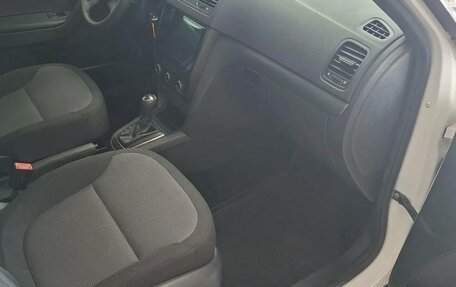 Skoda Yeti I рестайлинг, 2013 год, 898 000 рублей, 28 фотография