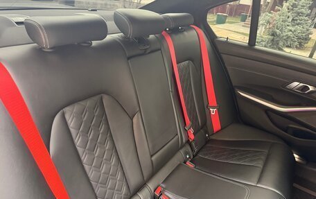 BMW 3 серия, 2019 год, 6 750 000 рублей, 31 фотография