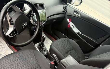 Hyundai Solaris II рестайлинг, 2015 год, 870 000 рублей, 10 фотография