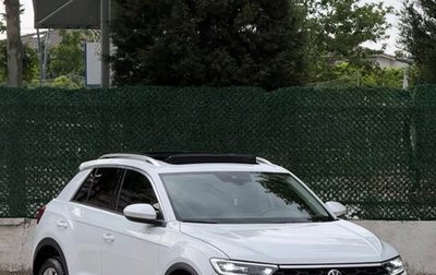 Volkswagen T-Roc I, 2020 год, 2 700 000 рублей, 1 фотография