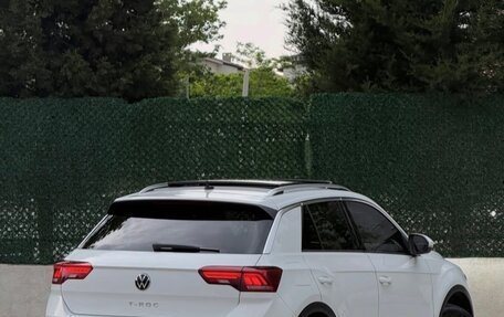 Volkswagen T-Roc I, 2020 год, 2 700 000 рублей, 4 фотография