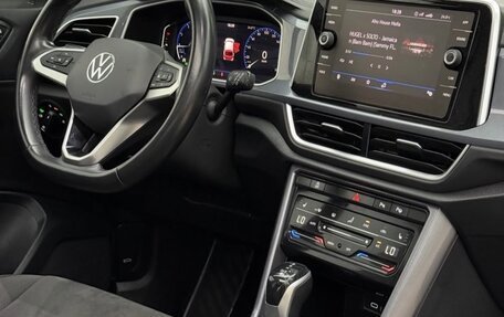 Volkswagen T-Roc I, 2020 год, 2 700 000 рублей, 8 фотография