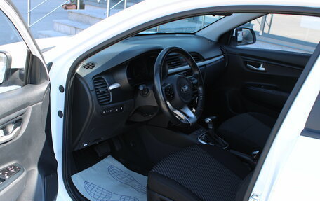 KIA Rio IV, 2019 год, 1 239 000 рублей, 10 фотография