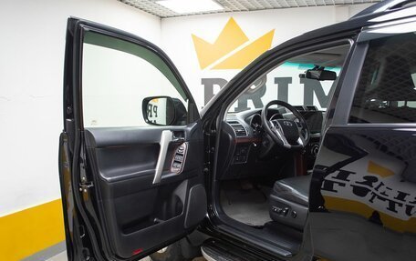Toyota Land Cruiser Prado 150 рестайлинг 2, 2015 год, 3 699 000 рублей, 7 фотография