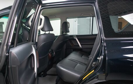 Toyota Land Cruiser Prado 150 рестайлинг 2, 2015 год, 3 699 000 рублей, 14 фотография