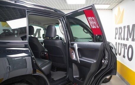 Toyota Land Cruiser Prado 150 рестайлинг 2, 2015 год, 3 699 000 рублей, 18 фотография