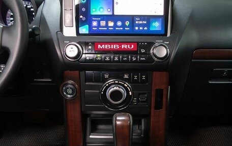 Toyota Land Cruiser Prado 150 рестайлинг 2, 2015 год, 3 699 000 рублей, 16 фотография