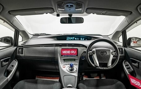 Toyota Prius, 2012 год, 1 235 000 рублей, 9 фотография