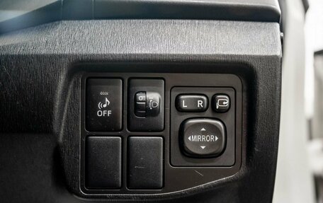 Toyota Prius, 2012 год, 1 235 000 рублей, 15 фотография