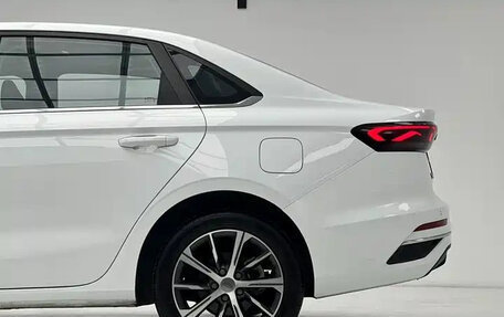 Geely Emgrand, 2022 год, 905 000 рублей, 24 фотография