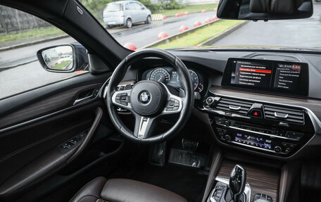BMW 5 серия, 2018 год, 3 890 000 рублей, 12 фотография