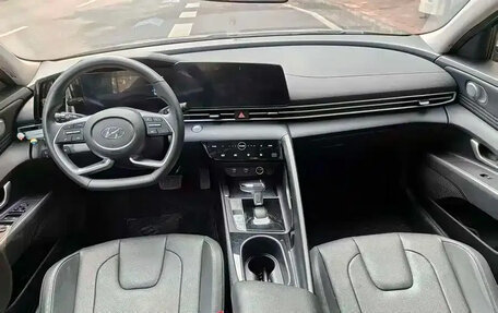 Hyundai Elantra, 2022 год, 1 343 000 рублей, 10 фотография