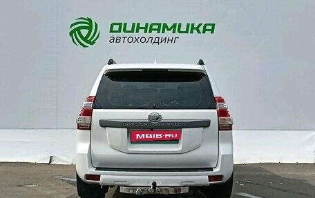 Toyota Land Cruiser Prado 150 рестайлинг 2, 2017 год, 2 575 000 рублей, 6 фотография