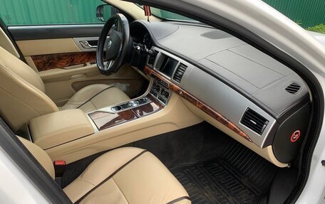 Jaguar XF I рестайлинг, 2013 год, 1 300 000 рублей, 7 фотография