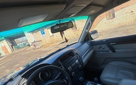 Mitsubishi Pajero IV, 2008 год, 980 000 рублей, 3 фотография