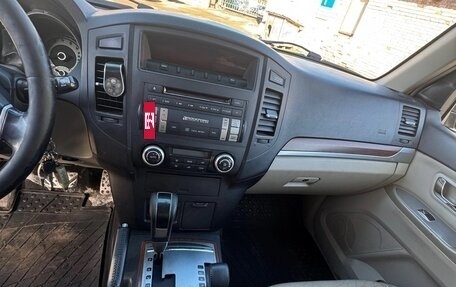 Mitsubishi Pajero IV, 2008 год, 980 000 рублей, 8 фотография