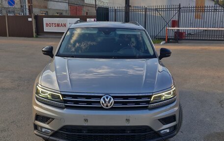 Volkswagen Tiguan II, 2019 год, 2 790 000 рублей, 1 фотография