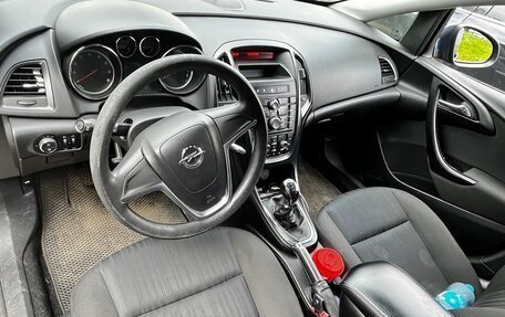 Opel Astra J, 2011 год, 550 000 рублей, 8 фотография