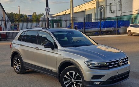 Volkswagen Tiguan II, 2019 год, 2 790 000 рублей, 3 фотография
