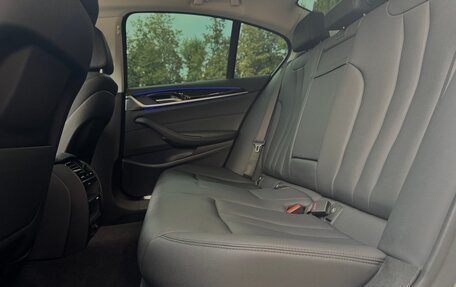 BMW 5 серия, 2018 год, 3 300 000 рублей, 11 фотография