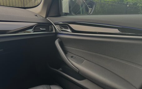 BMW 5 серия, 2018 год, 3 300 000 рублей, 14 фотография