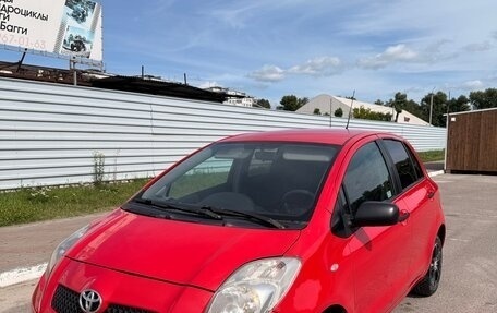 Toyota Yaris III рестайлинг, 2007 год, 389 999 рублей, 5 фотография