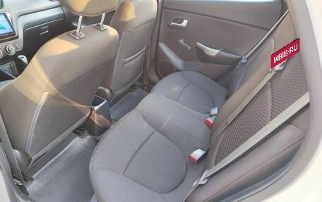KIA Rio III рестайлинг, 2014 год, 945 000 рублей, 10 фотография