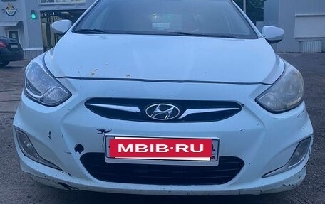 Hyundai Solaris II рестайлинг, 2012 год, 400 000 рублей, 5 фотография