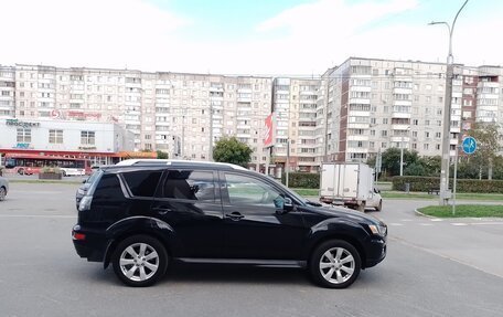 Mitsubishi Outlander III рестайлинг 3, 2010 год, 990 000 рублей, 1 фотография