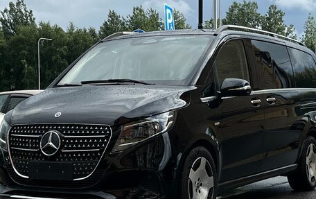 Mercedes-Benz V-Класс, 2024 год, 9 350 000 рублей, 1 фотография