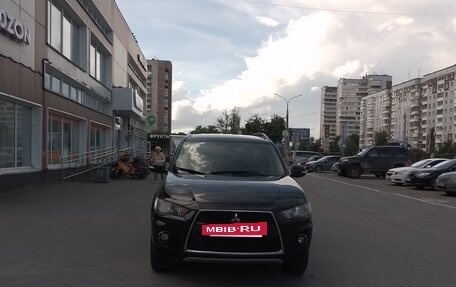 Mitsubishi Outlander III рестайлинг 3, 2010 год, 990 000 рублей, 2 фотография