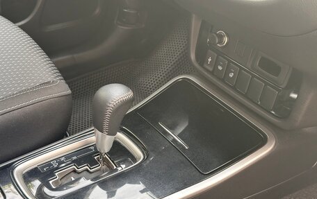 Mitsubishi Outlander III рестайлинг 3, 2020 год, 2 370 000 рублей, 12 фотография