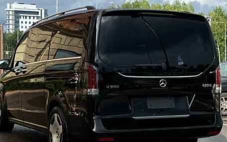 Mercedes-Benz V-Класс, 2024 год, 9 350 000 рублей, 6 фотография