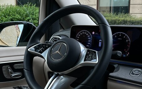 Mercedes-Benz V-Класс, 2024 год, 9 350 000 рублей, 17 фотография