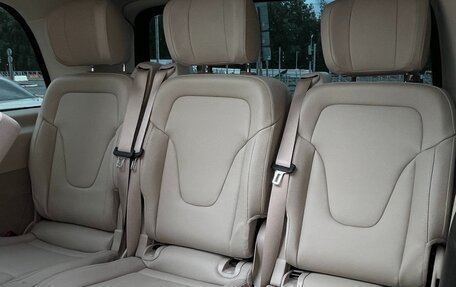 Mercedes-Benz V-Класс, 2024 год, 9 350 000 рублей, 28 фотография