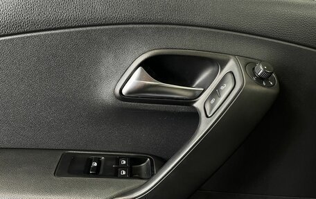 Volkswagen Polo VI (EU Market), 2015 год, 999 000 рублей, 18 фотография