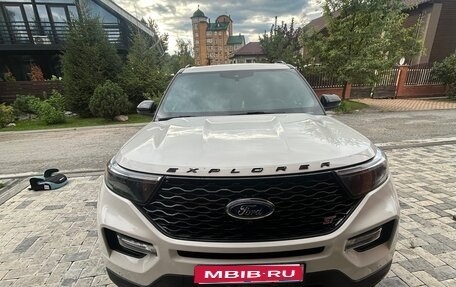 Ford Explorer VI, 2019 год, 3 400 000 рублей, 1 фотография
