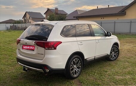 Mitsubishi Outlander III рестайлинг 3, 2018 год, 2 200 000 рублей, 1 фотография