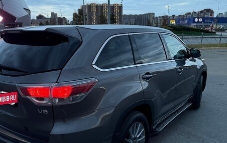 Toyota Highlander III, 2014 год, 3 050 000 рублей, 8 фотография