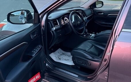 Toyota Highlander III, 2014 год, 3 050 000 рублей, 10 фотография