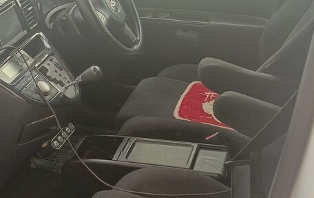 Toyota Wish II, 2007 год, 800 000 рублей, 8 фотография